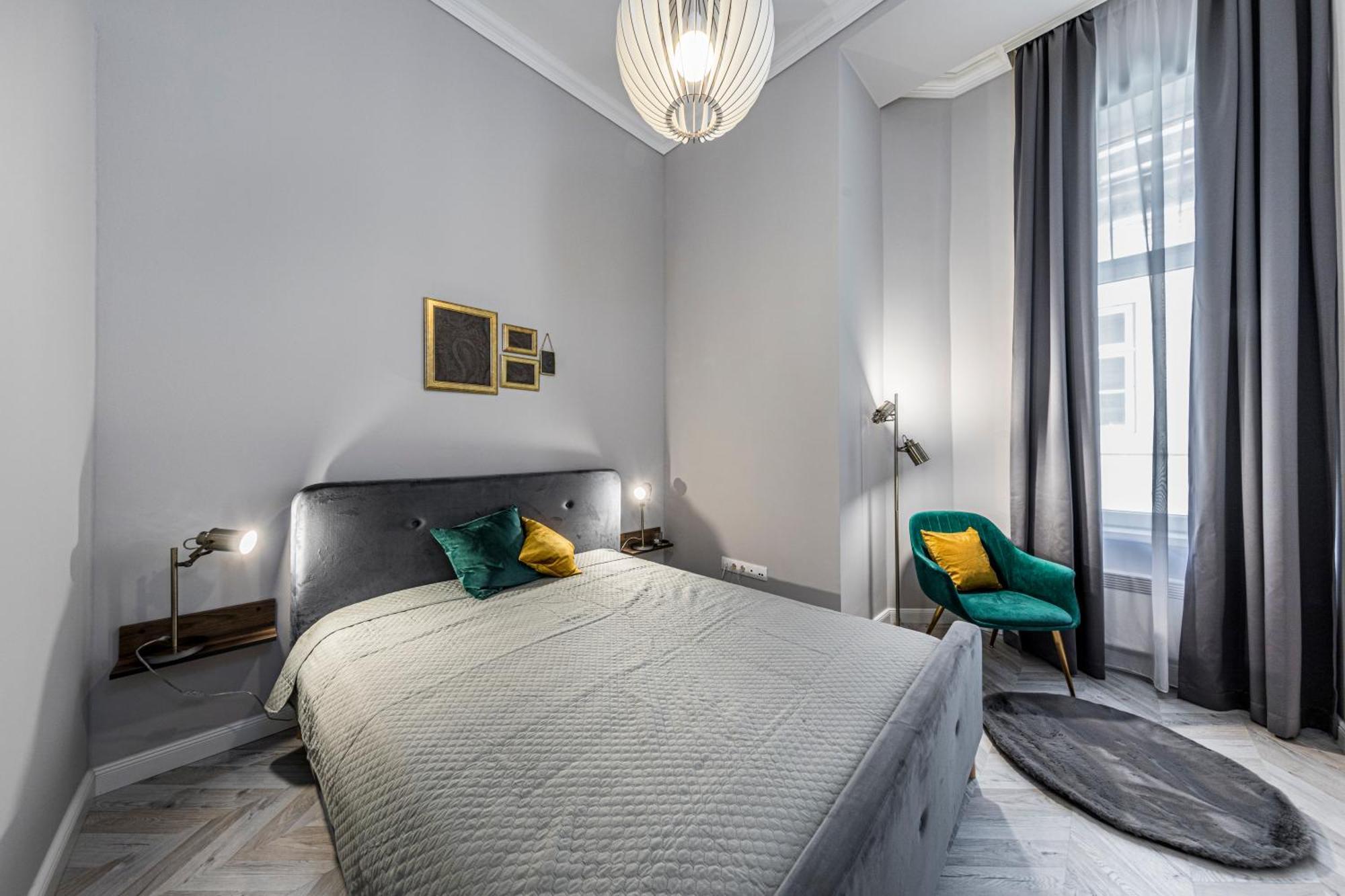 2bdr+2a/c+for Long Term Too+large Flat+quiet+soho! * Budapest