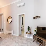 2Bdr+2A/C+For Long Term Too+Large Flat+Quiet+Soho!
