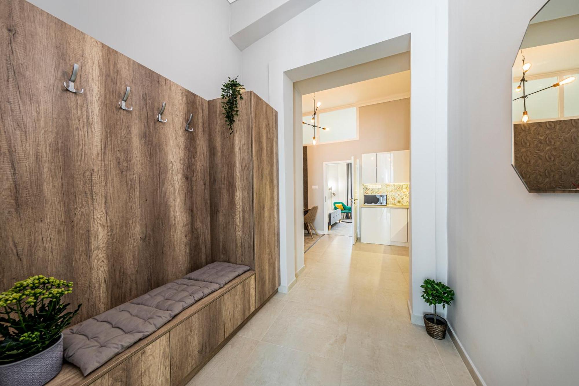 Apartment 2bdr+2a/c+for Long Term Too+large Flat+quiet+soho! Budapest