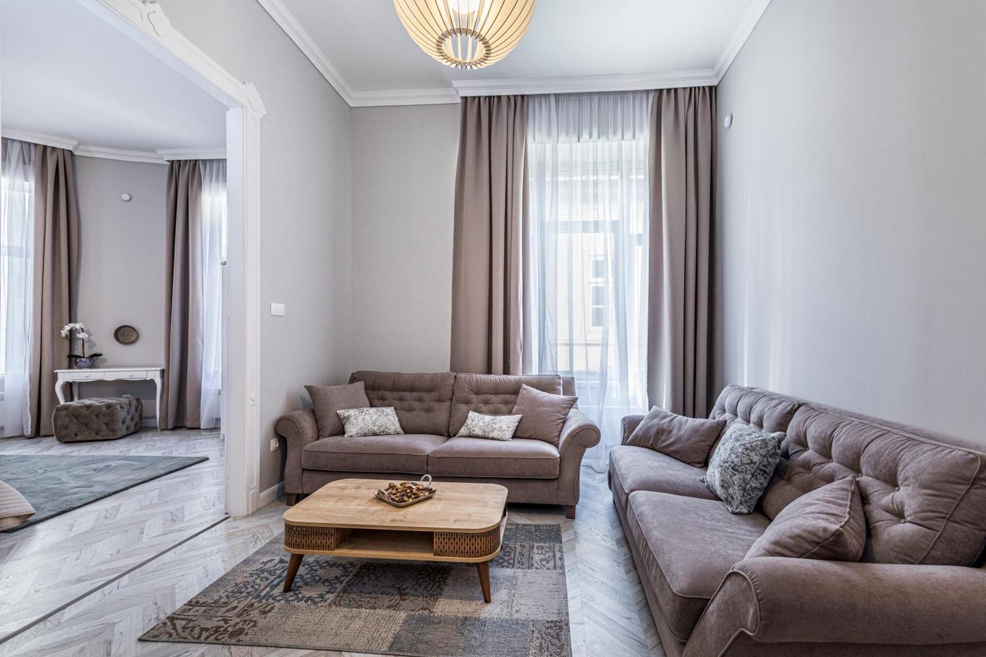 Apartment 2bdr+2a/c+for Long Term Too+large Flat+quiet+soho! *