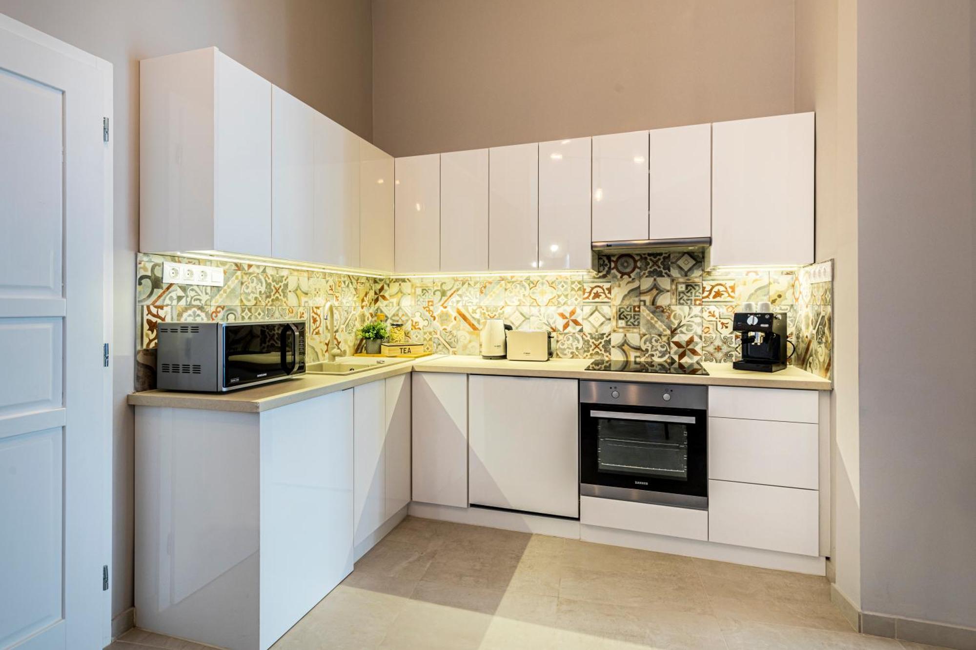 Apartment 2bdr+2a/c+for Long Term Too+large Flat+quiet+soho! *